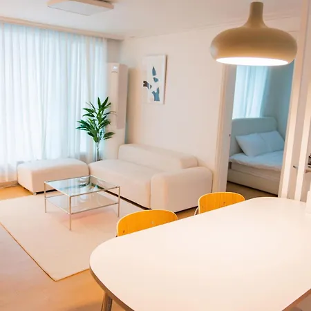 New Open Sale Haebangchon Stay Itaewon Myeongdong Hongdae Insadong Gyeongbokgung Palace